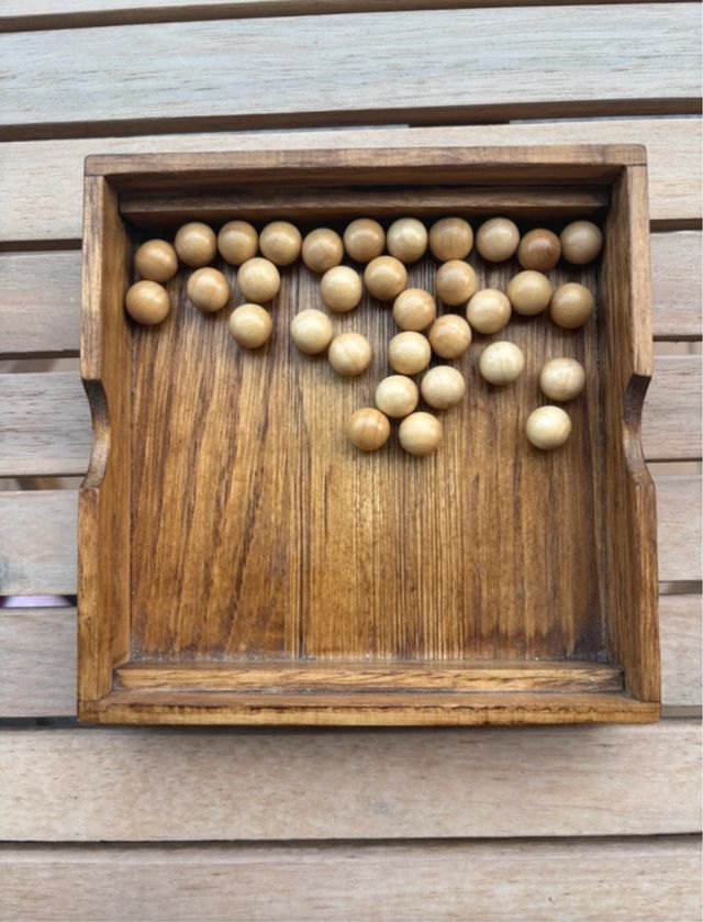 Gioco da tavolo solitario in legno