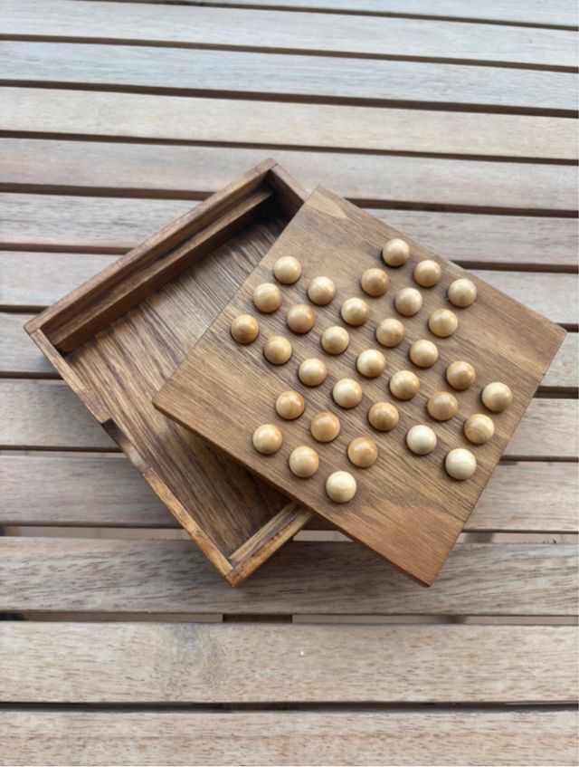 Gioco da tavolo solitario in legno