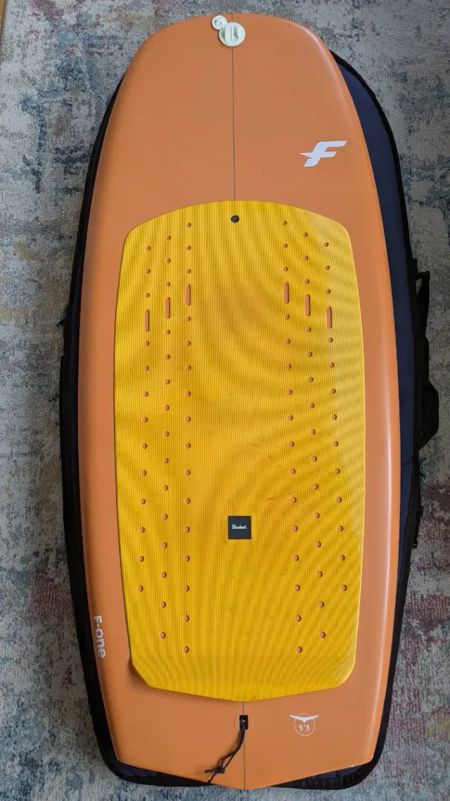 Tabla Wingfoil F-One Rocket 5'5 85l + Funda