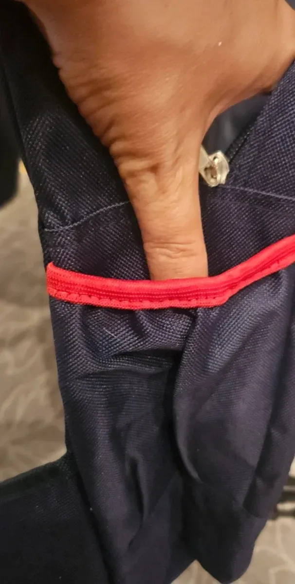 Zaino a tracolla blu marino con logo Winston