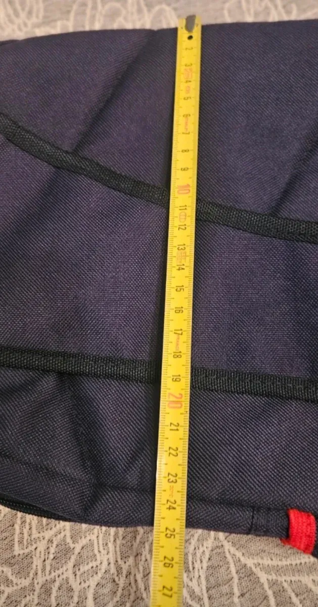 Zaino a tracolla blu marino con logo Winston