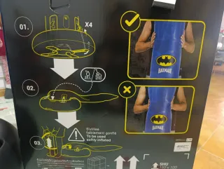 Como Nuevo, Saco de boxeo de pie Batman