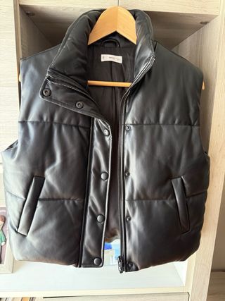 Chaleco efecto piel negro