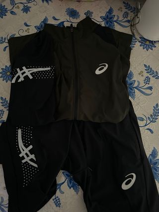 Chándal Asics Negro/Verde Oliva