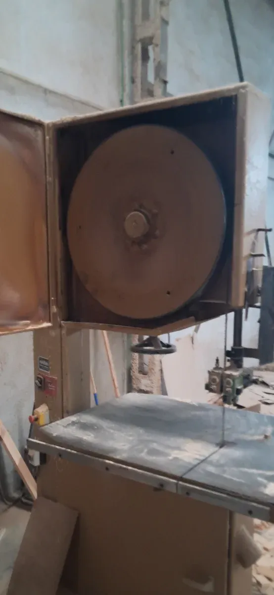 Sierra de cinta para madera