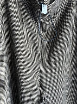 Pantalón marrón estampado