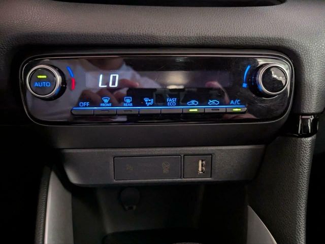 TOYOTA YARIS HIBRIDO 120H E-CVT 5P BUSINESS PLUS