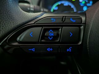 TOYOTA YARIS HIBRIDO 120H E-CVT 5P BUSINESS PLUS