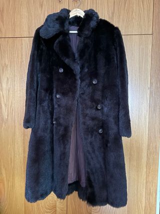 Abrigo tres cuartos, marrón oscuro, mujer.