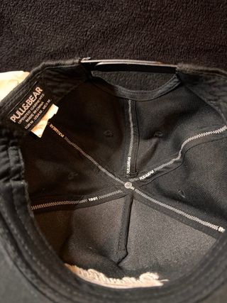 Gorra Pull&Bear Negra