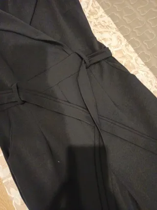 Mono negro sin mangas