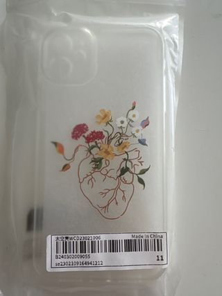 Funda iPhone 11 Corazón Flores