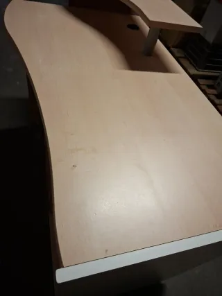 Escritorio moderno madera y blanco