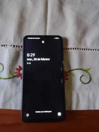 Celular Negro Funcional