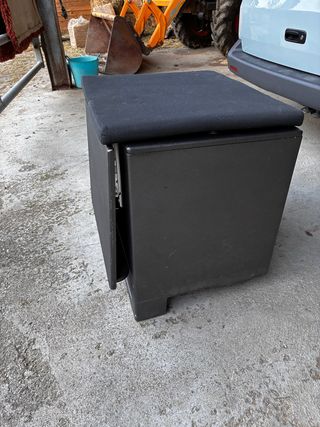 Mueble Camper Arcon con Mesa Plegable Furgomania