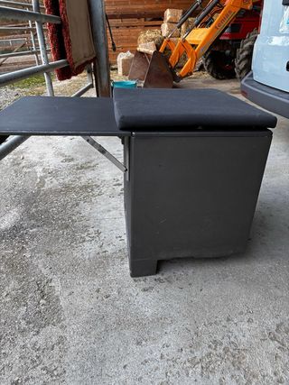 Mueble Camper Arcon con Mesa Plegable Furgomania