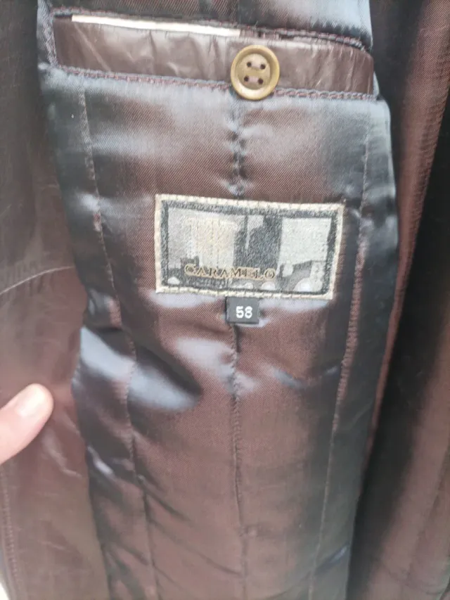 Chaqueta de piel marrón