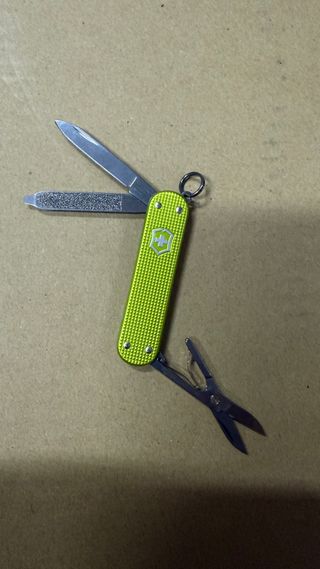 Navaja Victorinox Classic SD Lime Twist