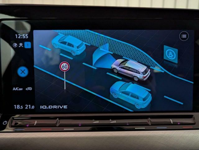 VOLKSWAGEN GOLF LIFE VARIANT 2.0 TDI 115CV DSG7