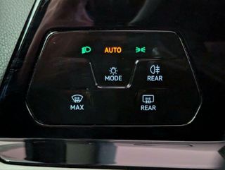 VOLKSWAGEN GOLF LIFE VARIANT 2.0 TDI 115CV DSG7