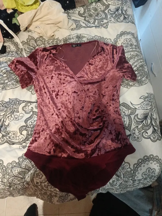Body Terciopelo Vino Talla S