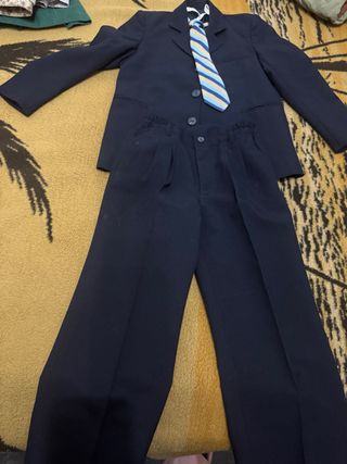 Traje de niño azul
