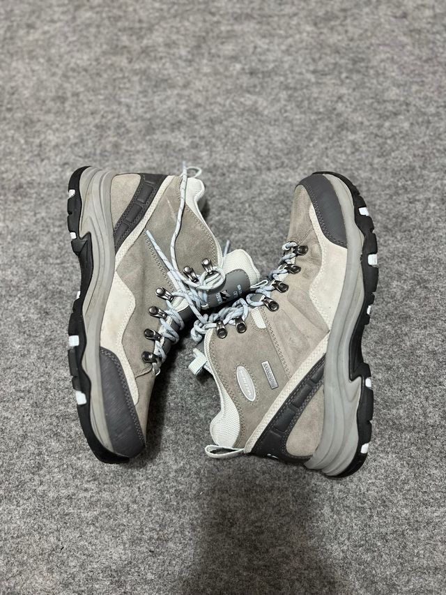 Botas Skechers Outdoor Montaña Beige/Gris