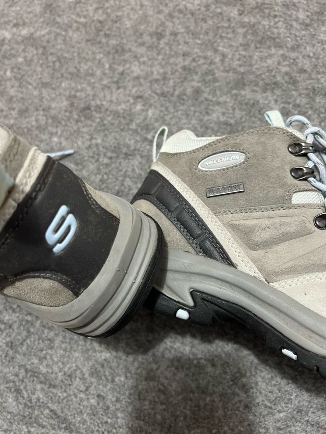 Botas Skechers Outdoor Montaña Beige/Gris