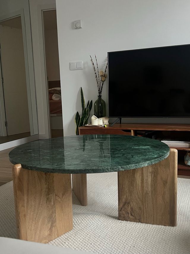 Mesa redonda mármol y madera