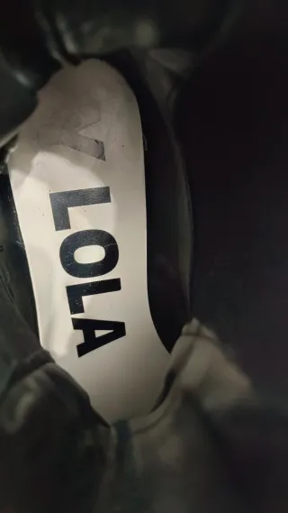 Botines Bimba y Lola efecto piel serpiente