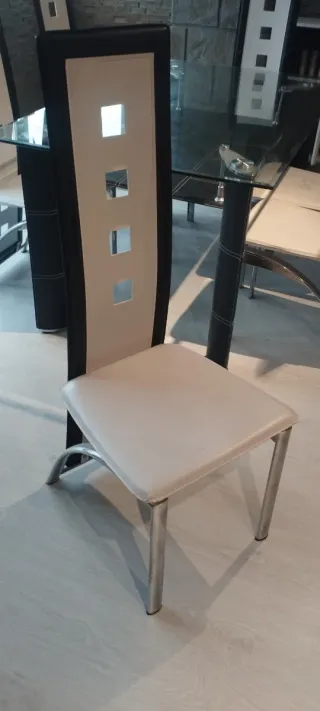 Mesa de comedor cristal y metal