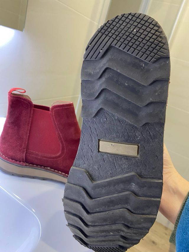 Botines rojos piel talla 39