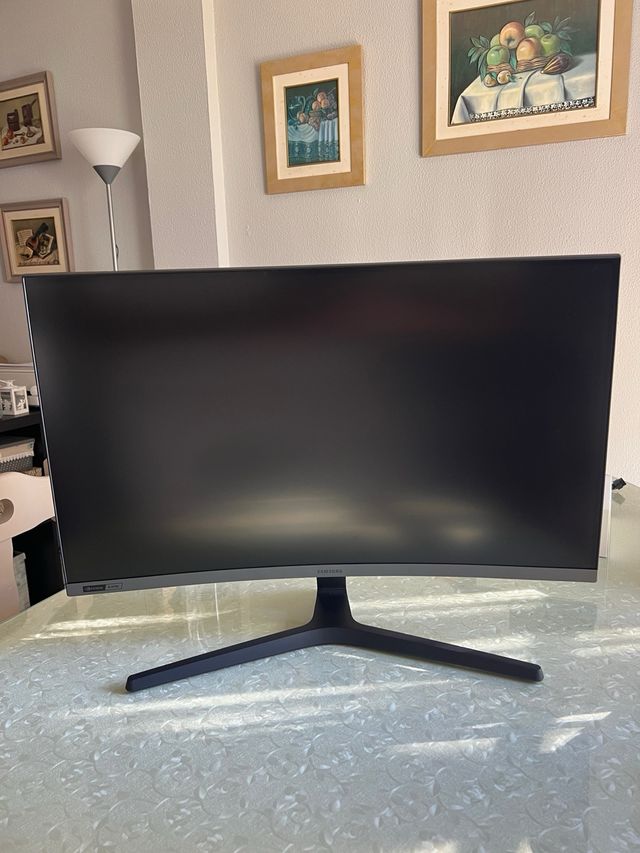 Monitor Samsung Odyssey CRG5 27'' Curvo FHD 240Hz