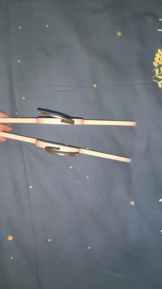 Appendi abiti vintage con bambine