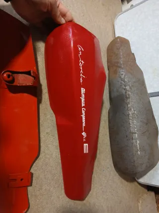 3 Tapas Derbi Antorcha Rojas y Gris