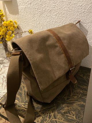 Mochila bandolera de algodón y cuero FEROUCH