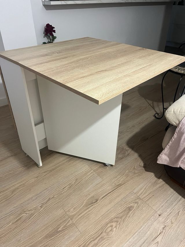Mesa extensible madera y blanco