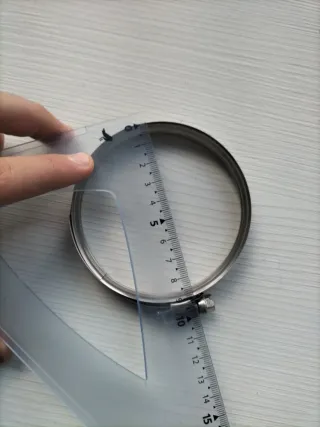 Abrazadera metálica 90mm 50 piezas