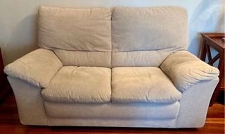 Sofá de 2 plazas beige