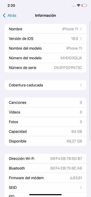 iPhone 11 con funda y cable PD