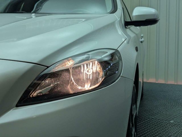 VOLVO V40 D2 116CV OCEAN RACE