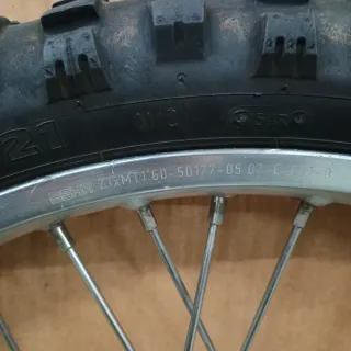 Llanta Delantera 21 BMW R1200GS ADV Mitas E09