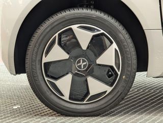 XEV YOYO STANDARD V22 L7 e-C 15KW 20CV