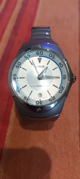 Reloj Lorus Vintage Hombre Plata y Blanco
