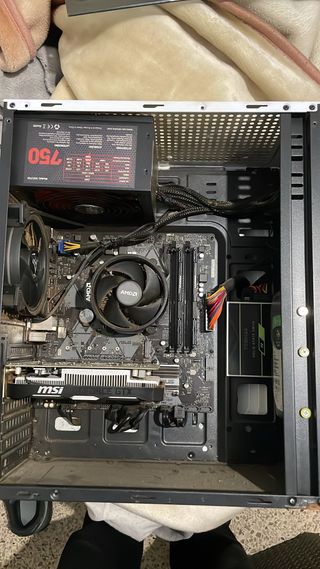 PC Gaming MSI con Fuente 750W