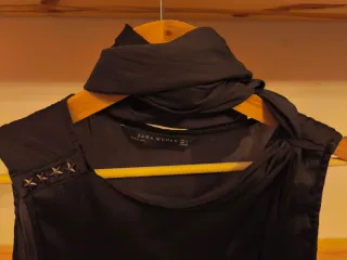 Top Zara negro con lazada