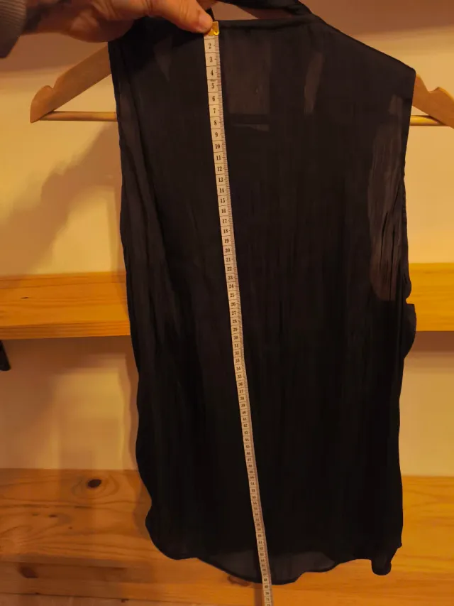 Top Zara negro con lazada