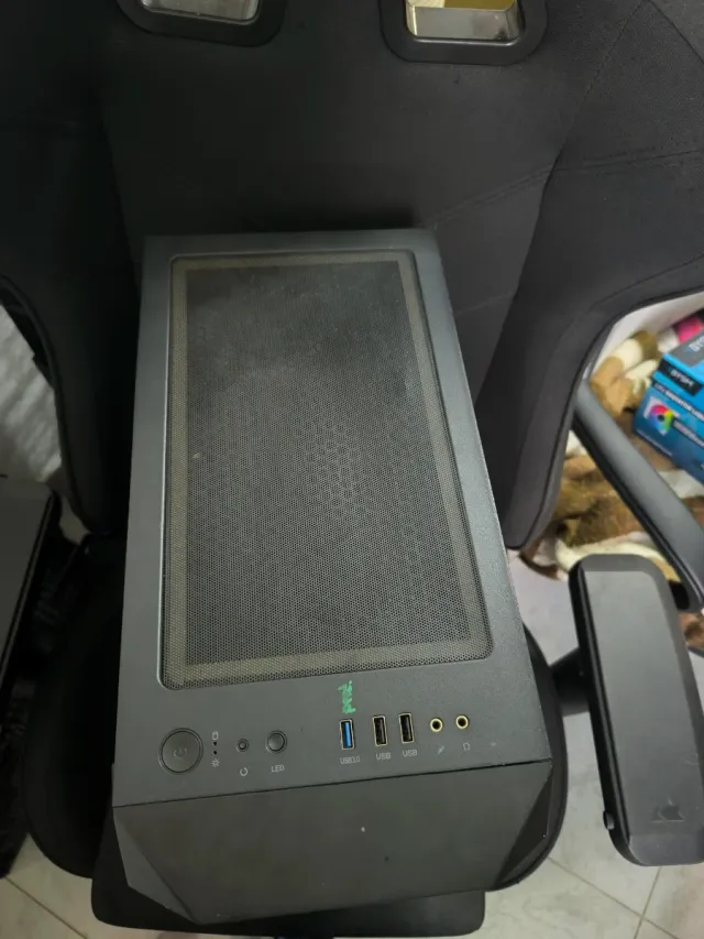 Torre Gaming PC Negra