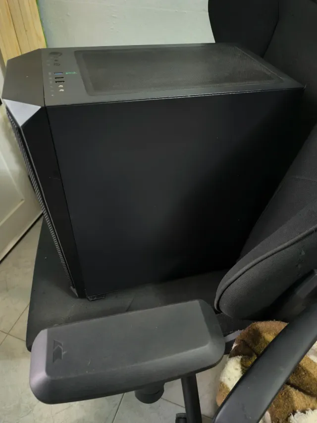 Torre Gaming PC Negra