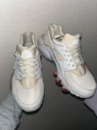 Nike Huarache Talla 40 Blancas
